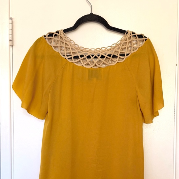 3.1 Phillip Lim Womans Mustard Yellow 100% Silk Top Flutter Sleeves Size 6 - Picture 4 of 16
